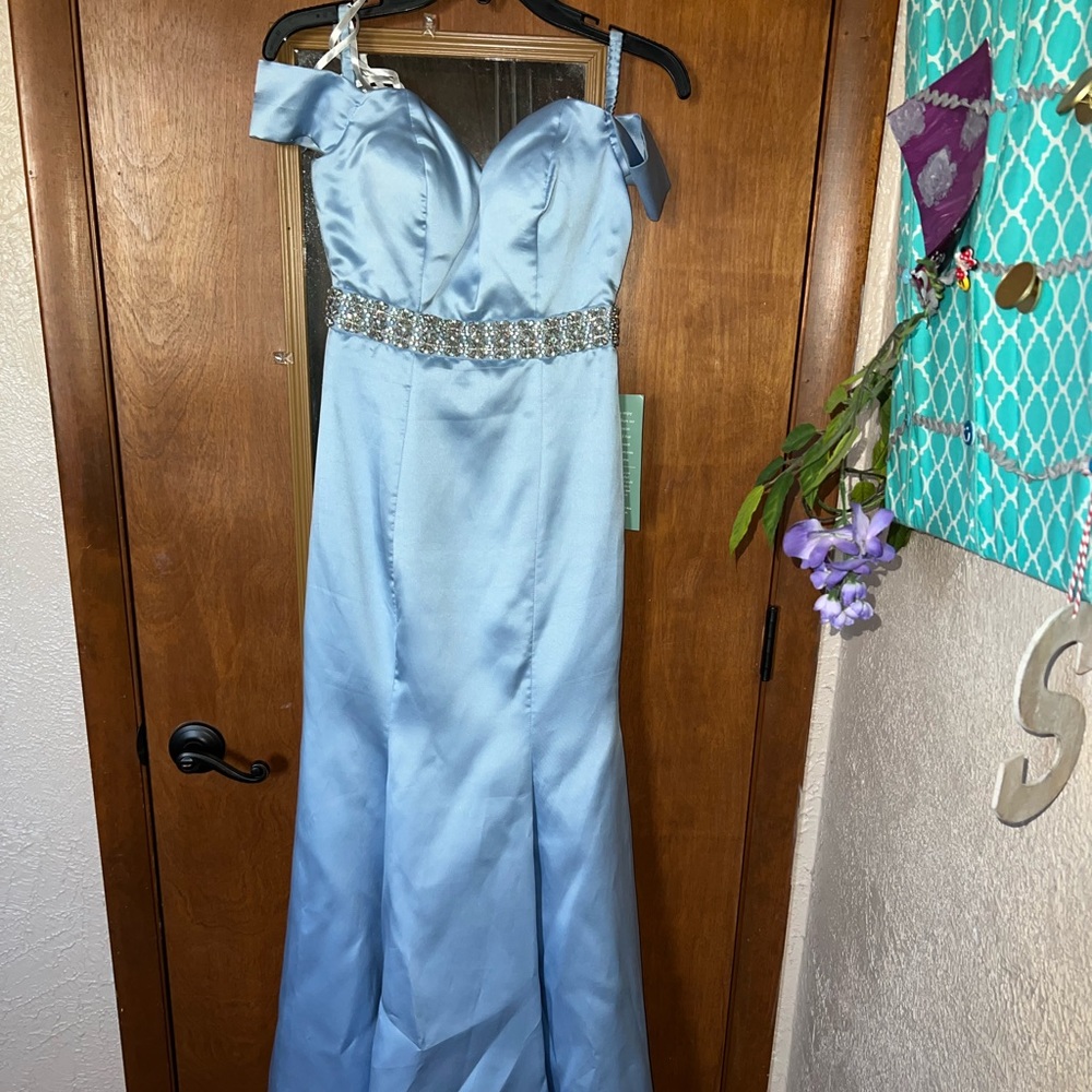 Blue dress